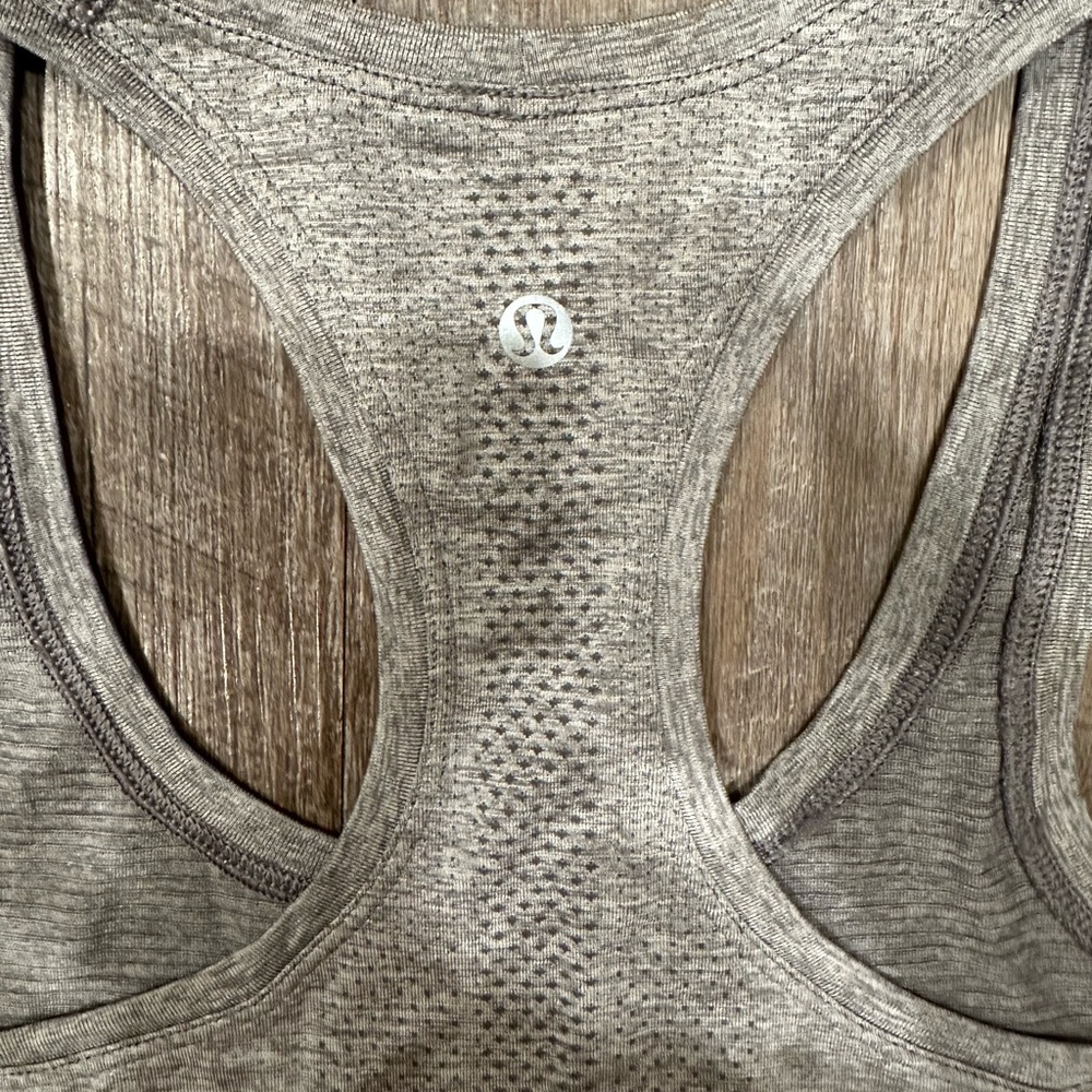 Lululemon Swiftly Tech Racerback Tank Top 2.0 size 2-4 - Picture 4 of 7